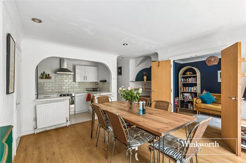 Etchingham Park Road, Finchley, London, N3