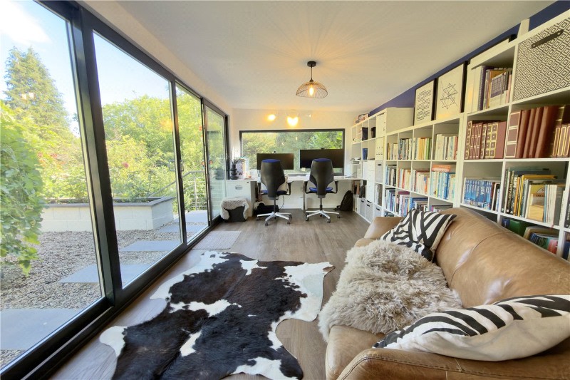 Cherry Tree Road, Beaconsfield, Buckinghamshire, HP9