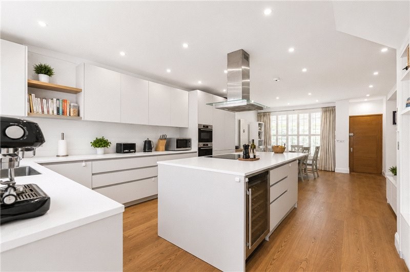 Station Road, Barnes, SW13