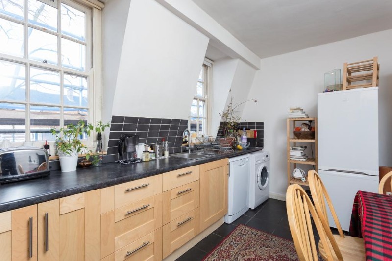 Halton Mansions, Angel, N1