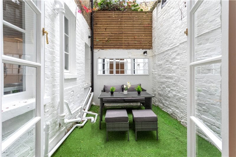 Kempsford Gardens, London, SW5