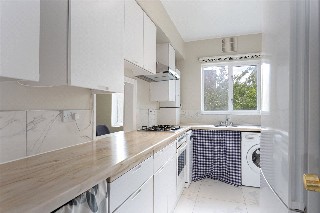 Manor Fields, London, SW15