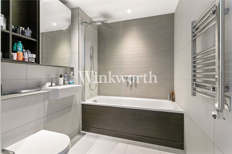 Daneland Walk, London, N17