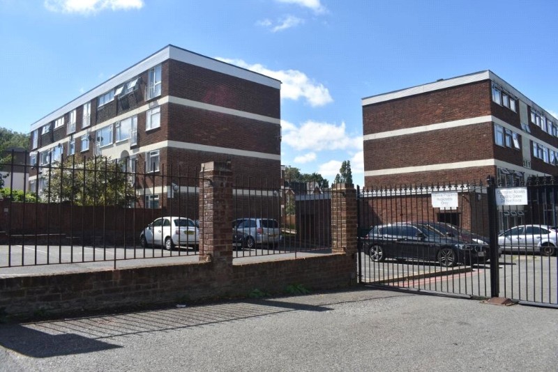 Beechcroft Close, Valley Road, London, SW16