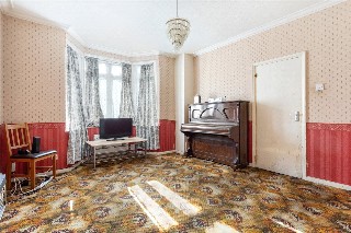 Lessingham Avenue, London, SW17