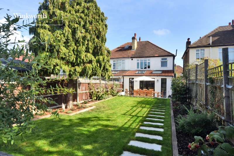 Ardrossan Gardens, Worcester Park, Surrey, KT4
