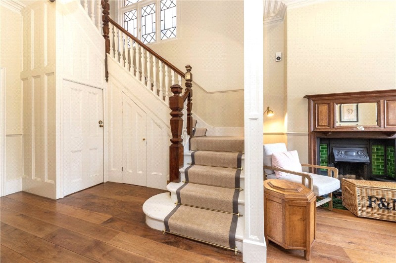 Daylesford Avenue, London, SW15