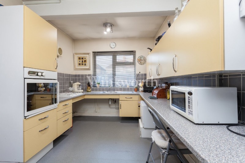 Myrtle Road, London, N13