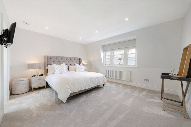 Brookwood Road, London, SW18