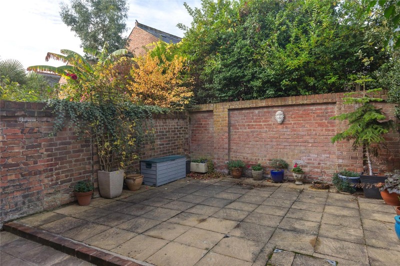 Preston Road, London, SE19