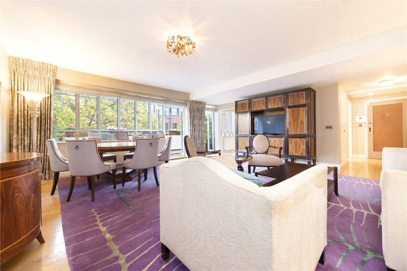 Riverside Drive, Golders Green Road, London, NW11