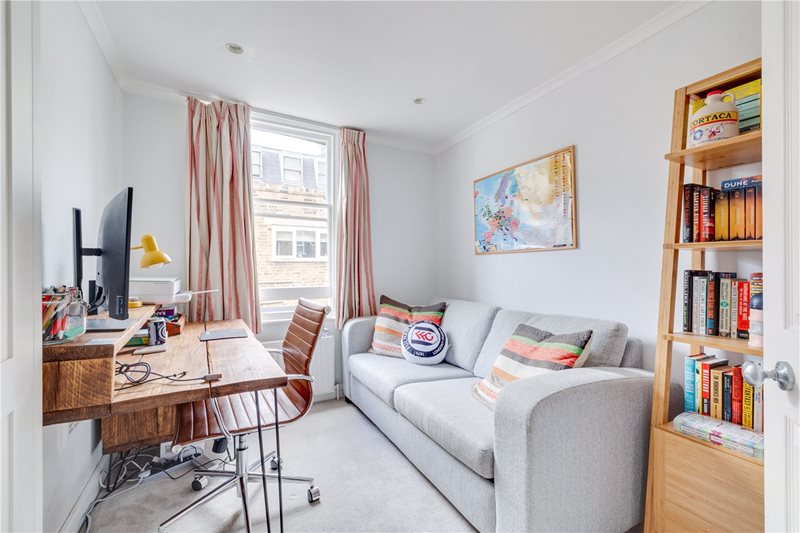 Burnthwaite Road, London, SW6