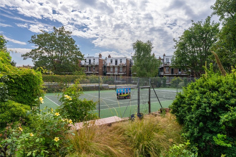 Cholmley Gardens, London, NW6