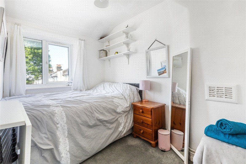 Blakenham Road, London, SW17