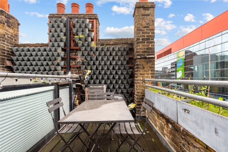 Newark Street, London, E1