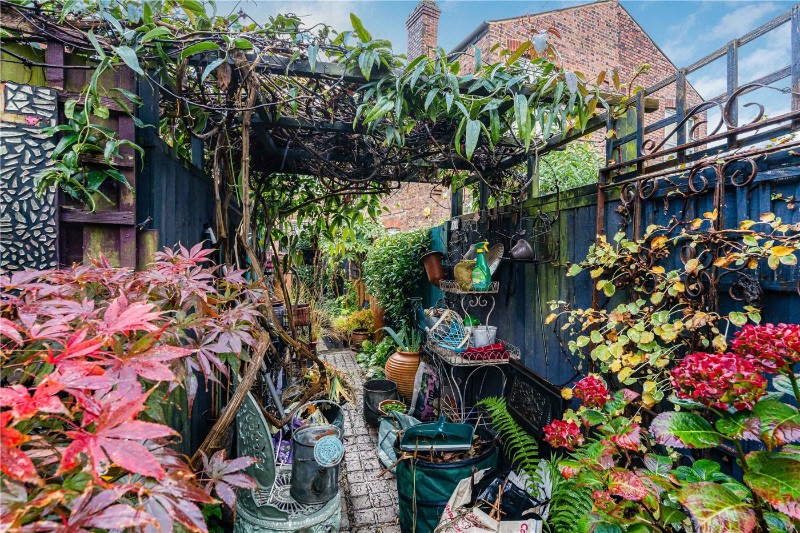 East End Road, East Finchley, London, N2