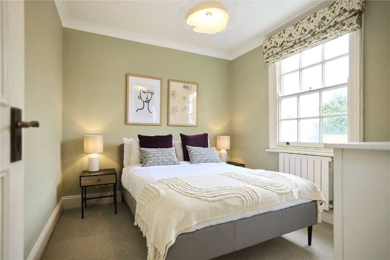 Ordnance Mews, London, NW8