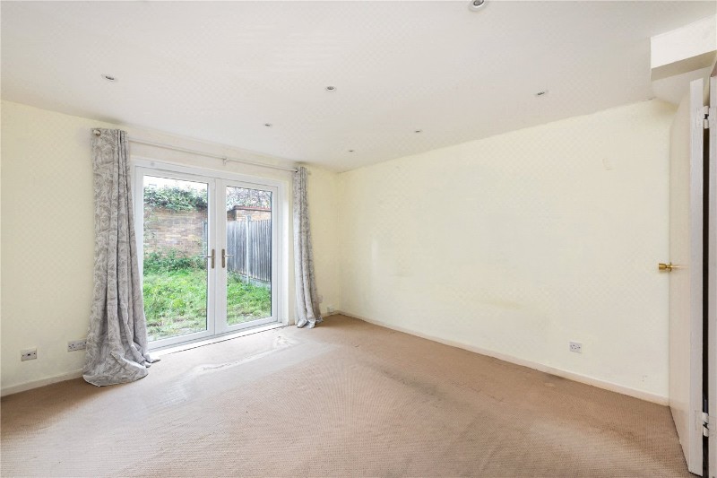 Riverside Close, London, E5