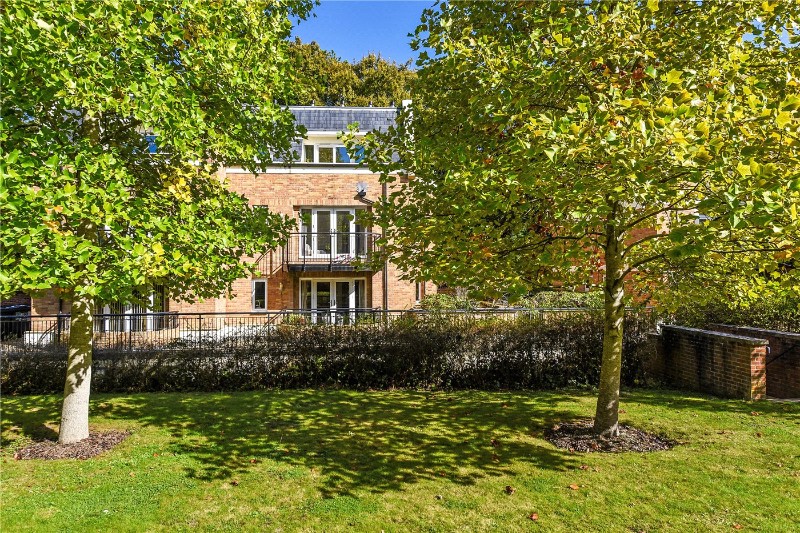 Fraser Gardens, Winchester, Hampshire, SO22