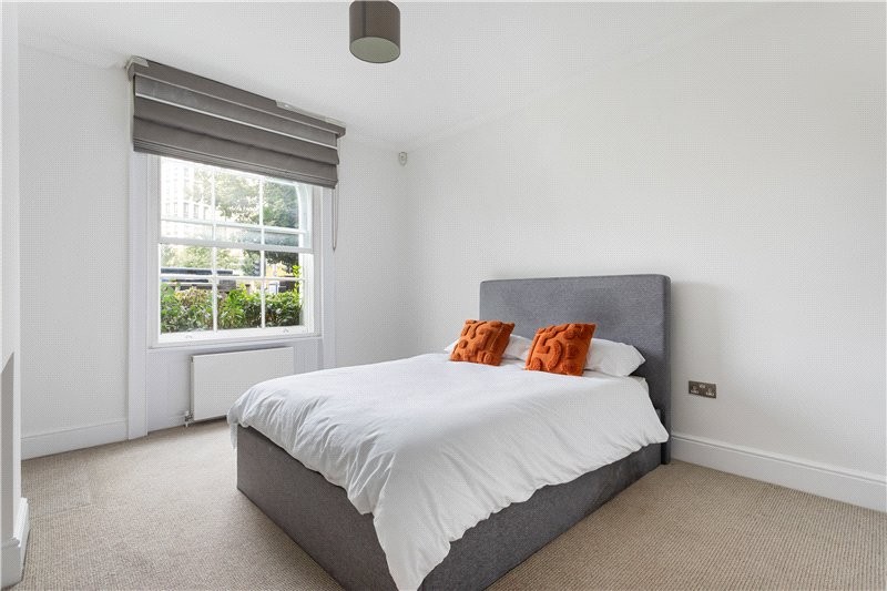 Wandsworth Road, London, SW8