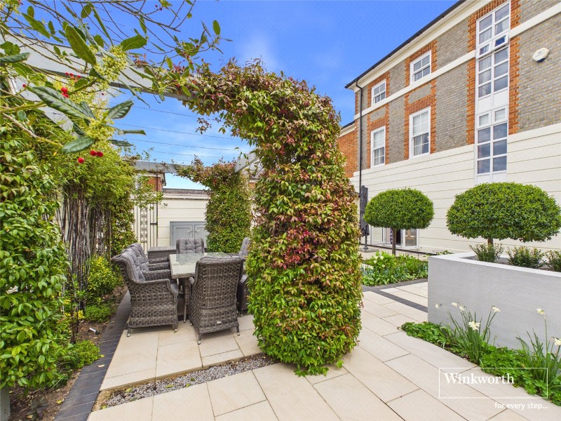 Wayland Close, Bradfield, Reading, Berkshire, RG7