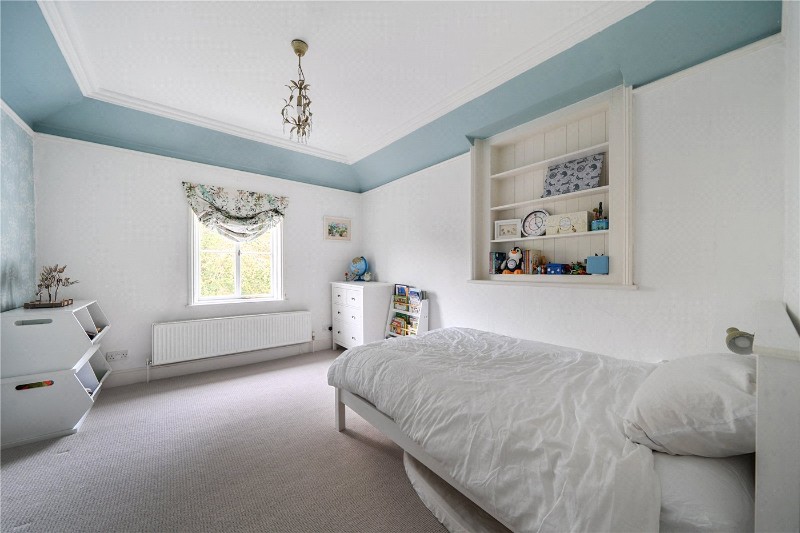 Boundstone Road, Rowledge, Farnham, Surrey, GU10