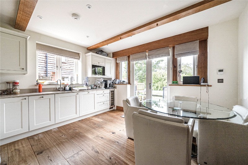 East Bridge Close, Tilford, Farnham, Surrey, GU10