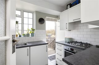 Leigham Avenue, London, SW16