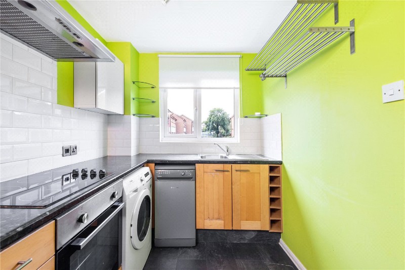 Crowthorne Close, London, SW18