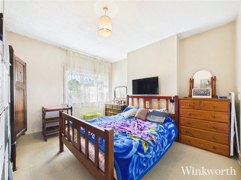 South Ealing Road, London, UK, W5