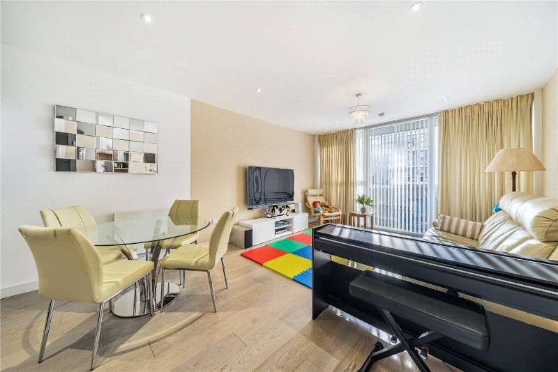 Granite Apartments, 30 River Gardens Walk, Greenwich, London, SE10