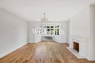 Powys Lane, London, N13