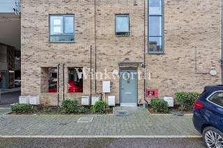 Lily Way, London, N13