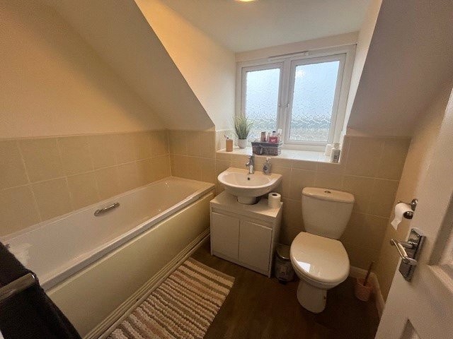 Dale Crescent, Fernwood, Newark, Nottinghamshire, NG24