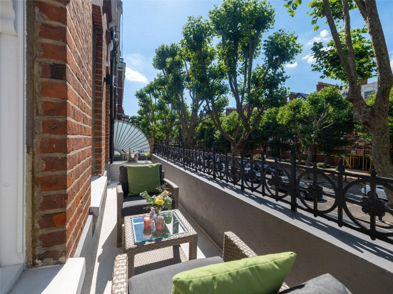 Elgin Avenue, London, W9