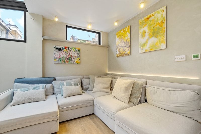 Richards Place, London, SW3