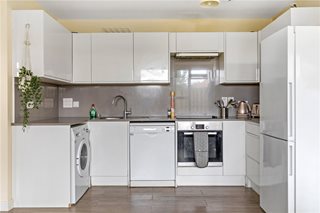 Garratt Lane, London, SW17