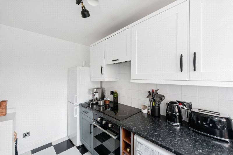 Henry Doulton Drive, London, SW17