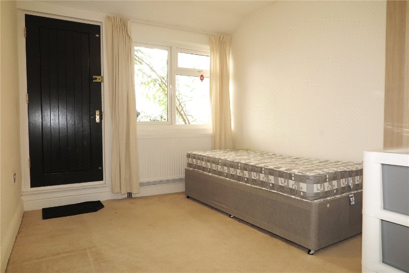 West Street, Farnham, Surrey, GU9