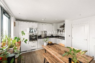 Waterside Way, London, N17