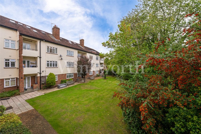 Holmdale Gardens, London, NW4