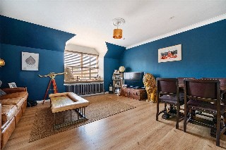 Dogflud Way, Farnham, Surrey, GU9