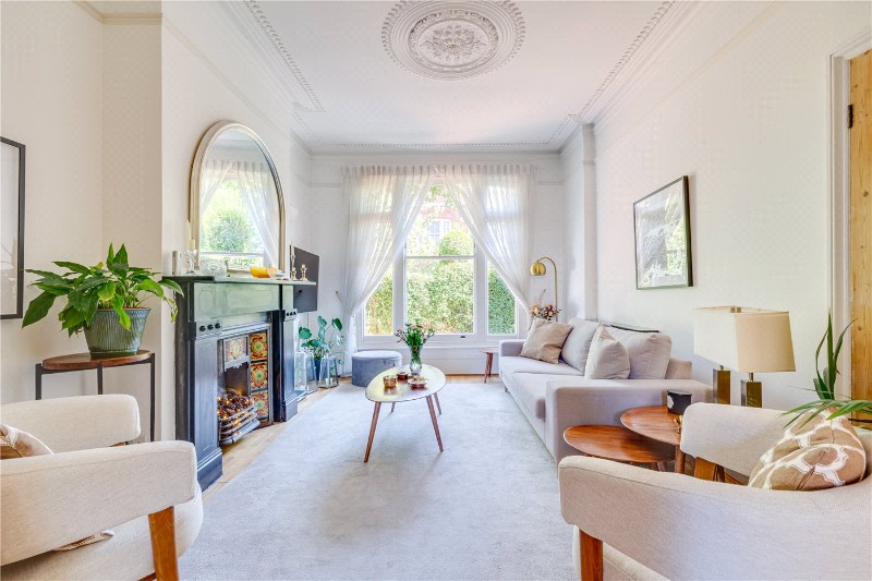 Bovingdon Road, London, SW6