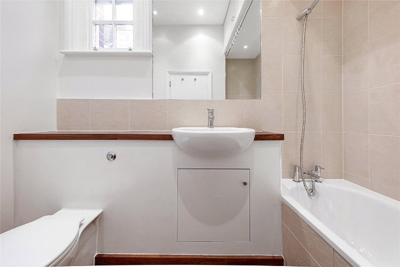 Bath Road, London, W4