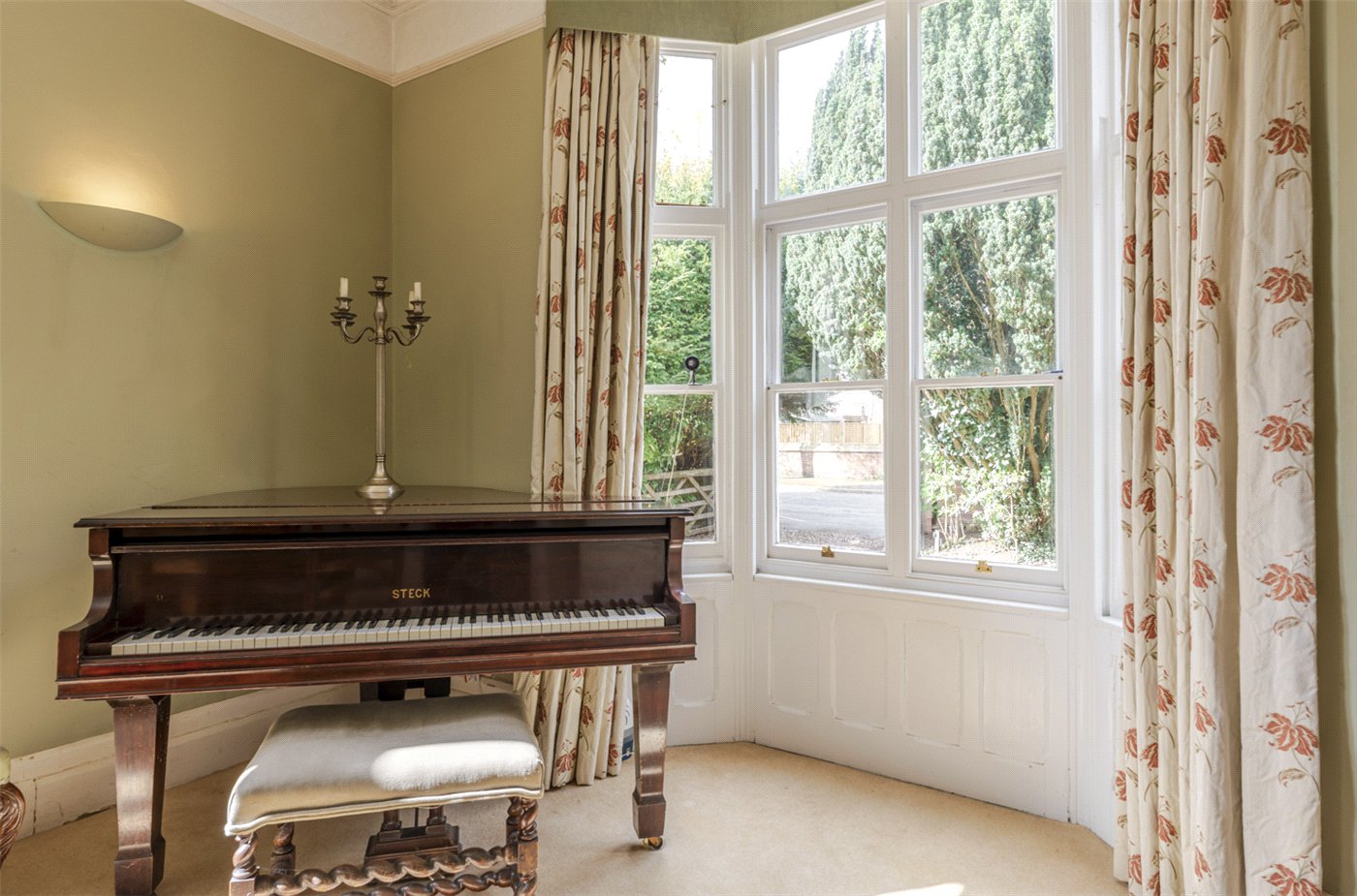 Dining Piano