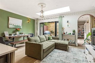 Trinity Road, London, SW17
