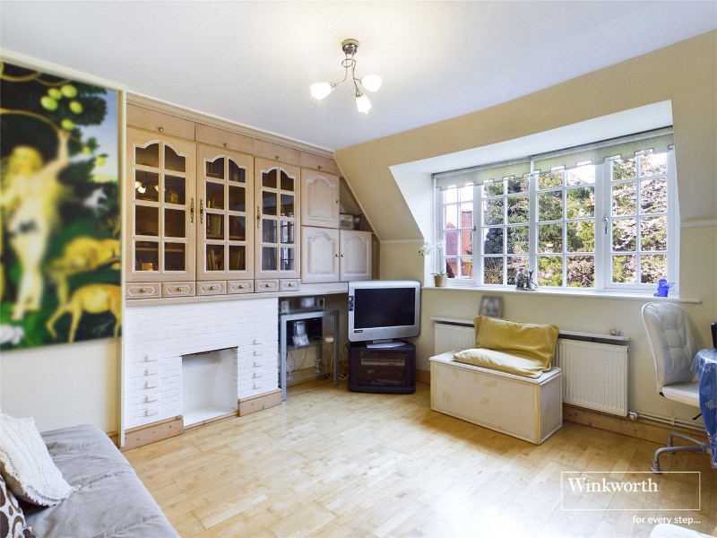 Goldsmith Lane, Roe Green Village, Kingsbury, London, NW9