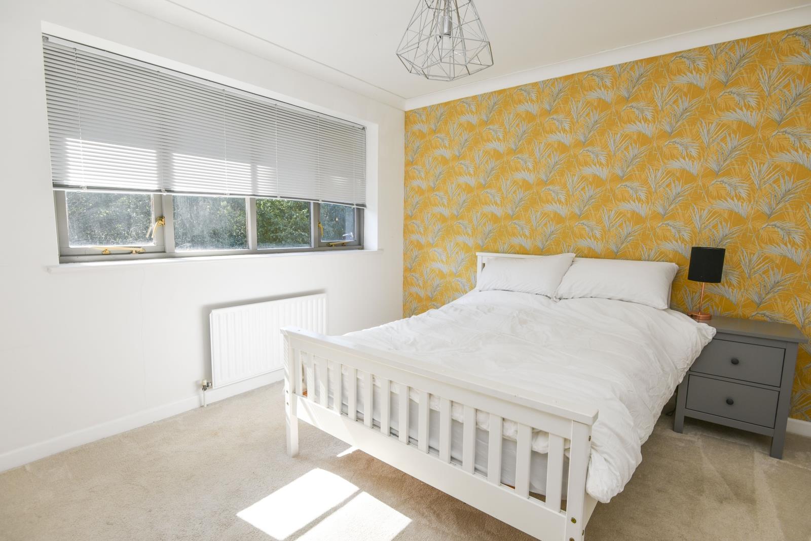 A BEDROOM 2 DSC_8276