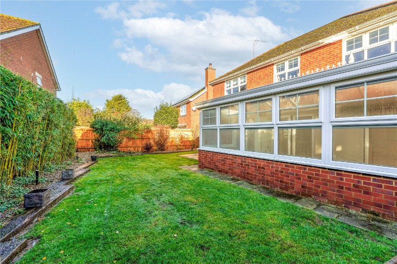 Saint Andrews Gardens, Cobham, Surrey, KT11
