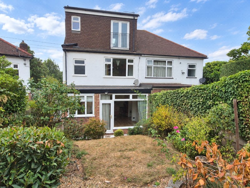 East Walk, East Barnet, EN4